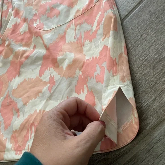 Chico’s Woman’s Zenergy Peach Cream Golf Athletic Skort 3.5 size 18 - Picture 2 of 9